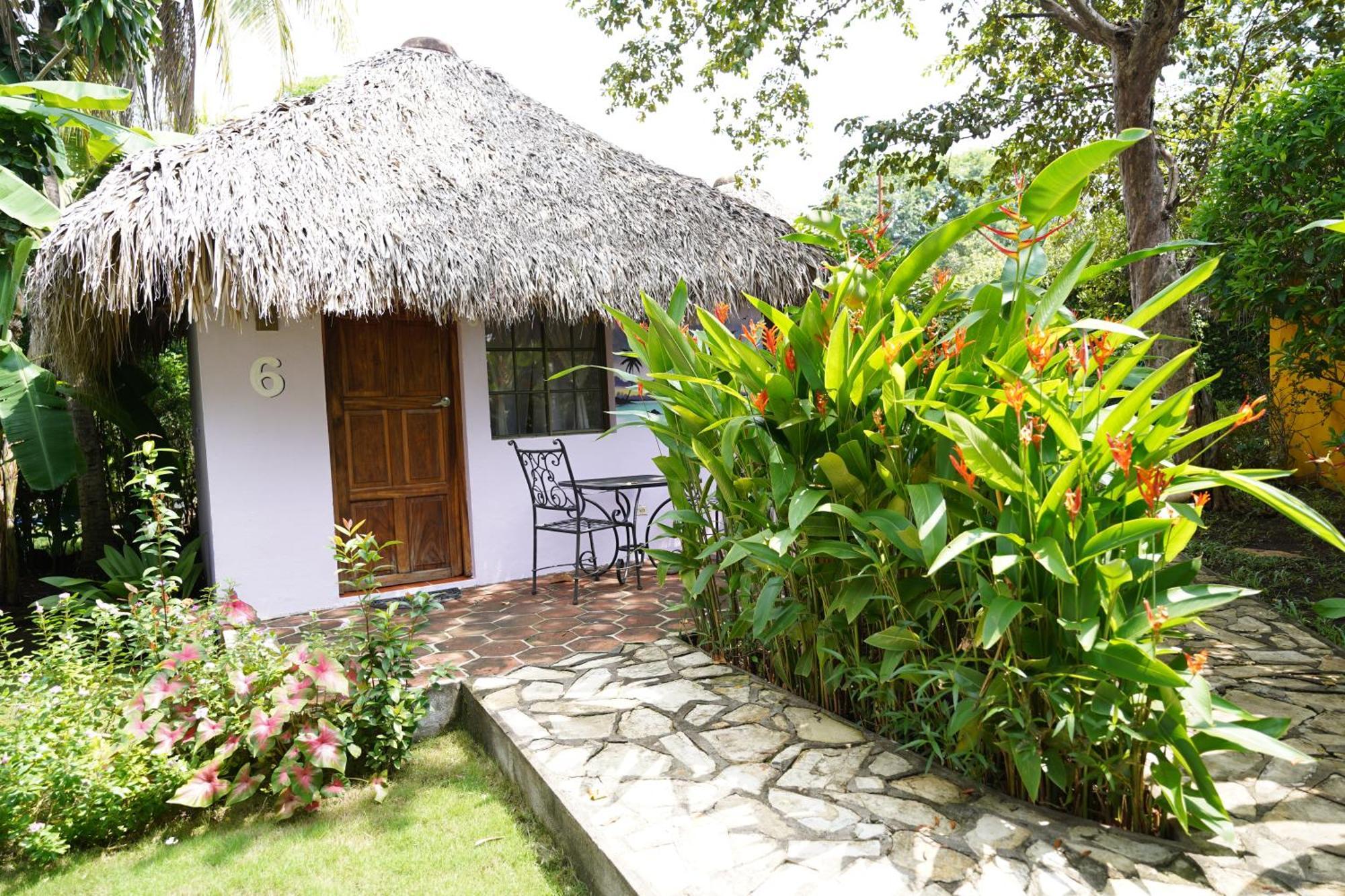 Hotel Mariposa León Екстериор снимка