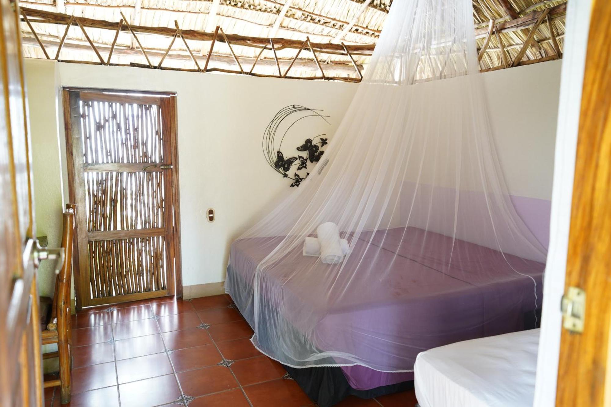 Hotel Mariposa León Екстериор снимка