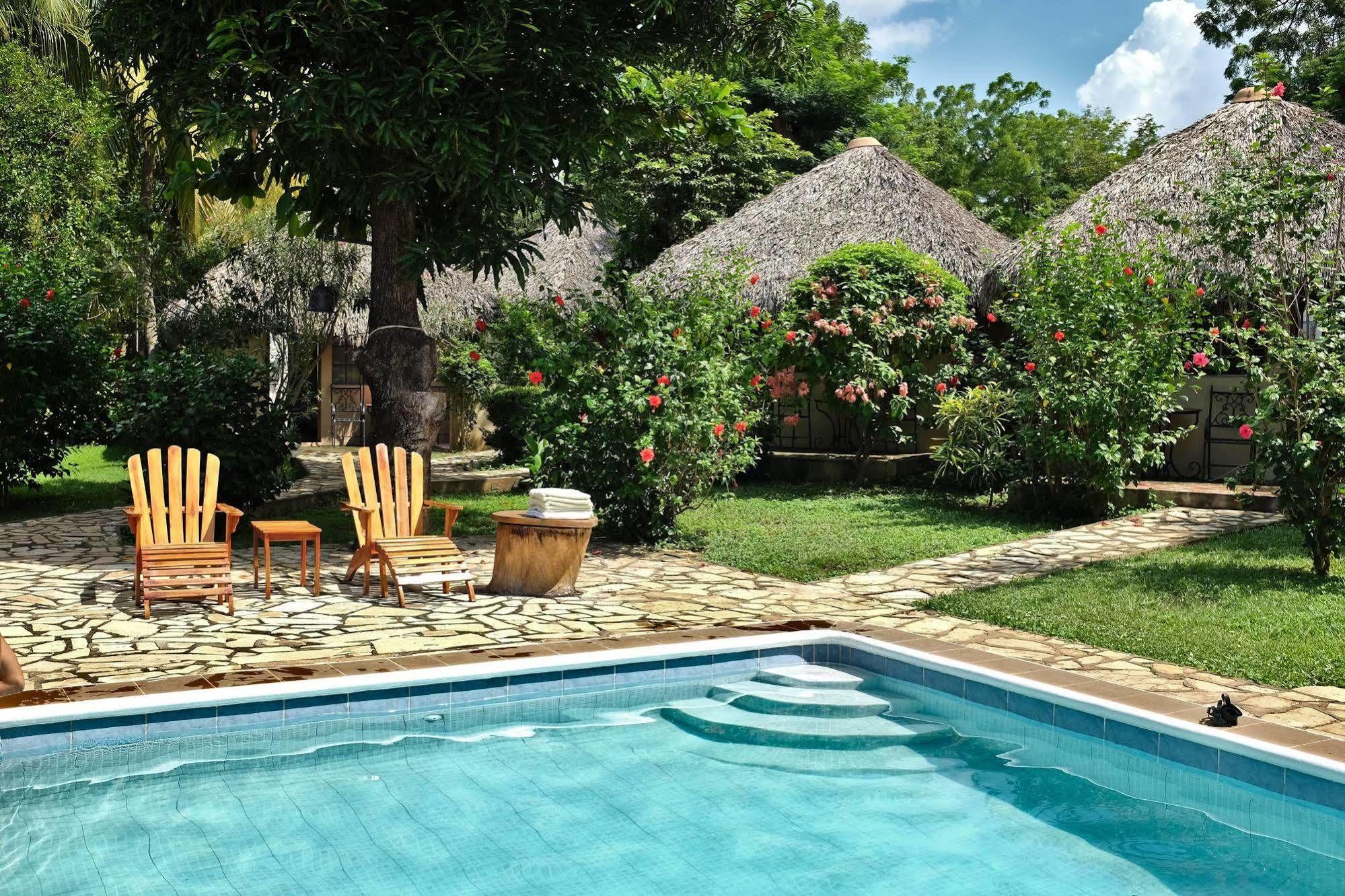 Hotel Mariposa León Екстериор снимка
